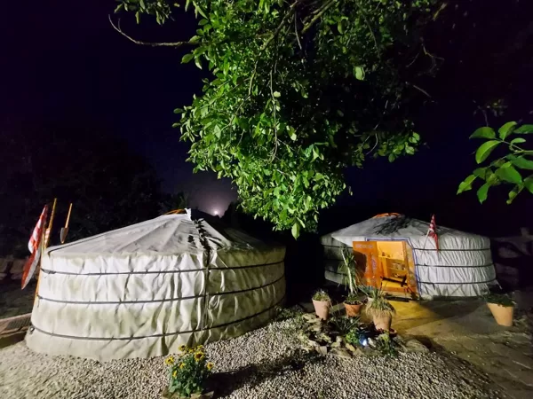 éjszaka az íjászpályán